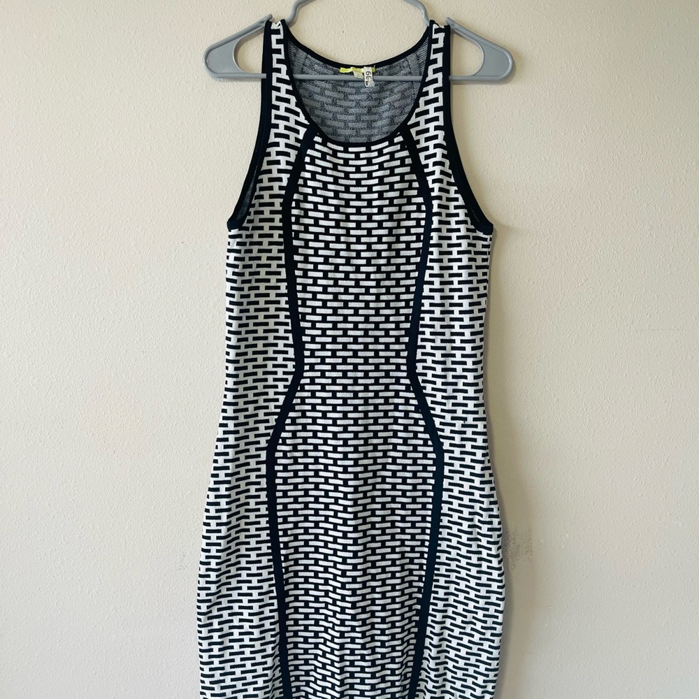 Gianni Bini Black and White Midi Dress